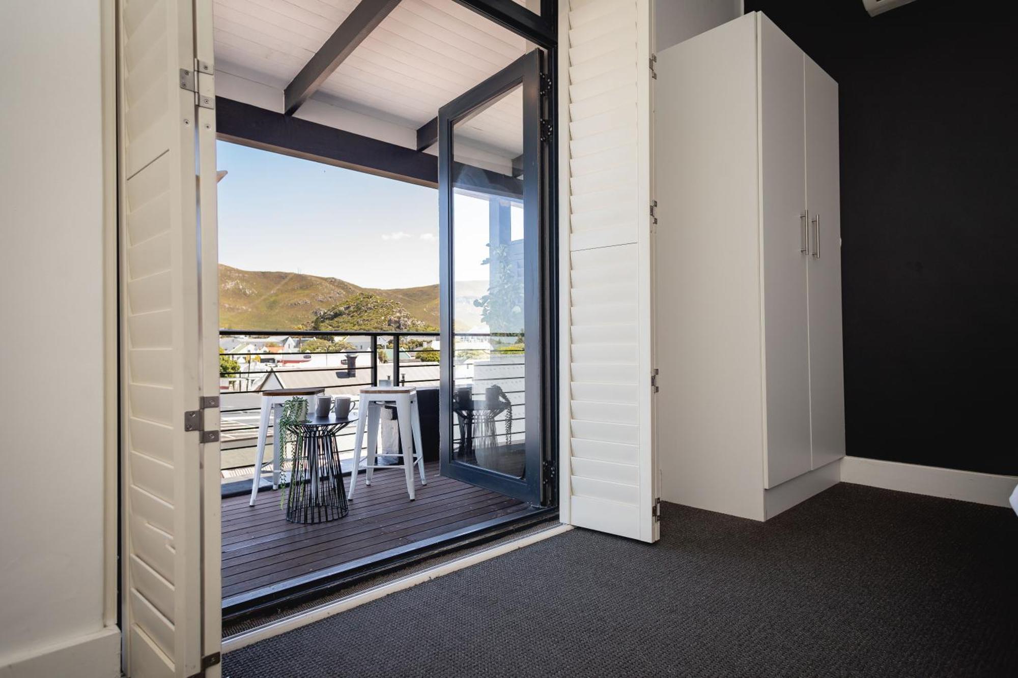 Central Mountain View Apartment, Hermanus Waterfront Exterior photo